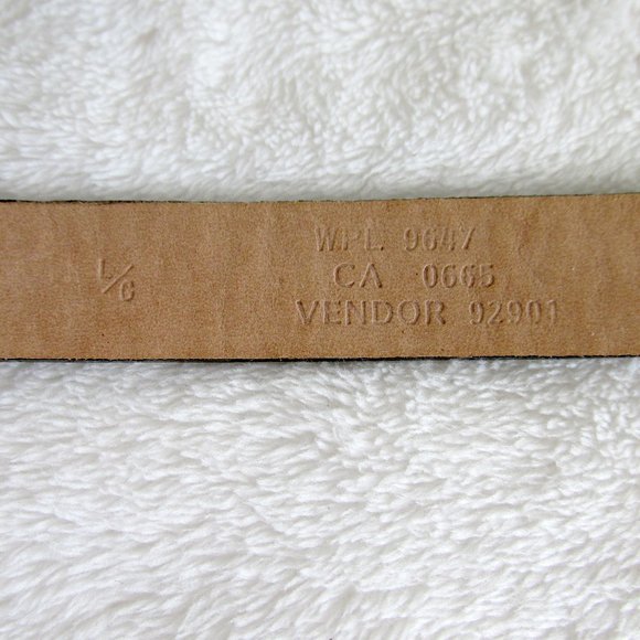 Eddie Bauer Women's Black Leather Belt - Picture 7 of 7